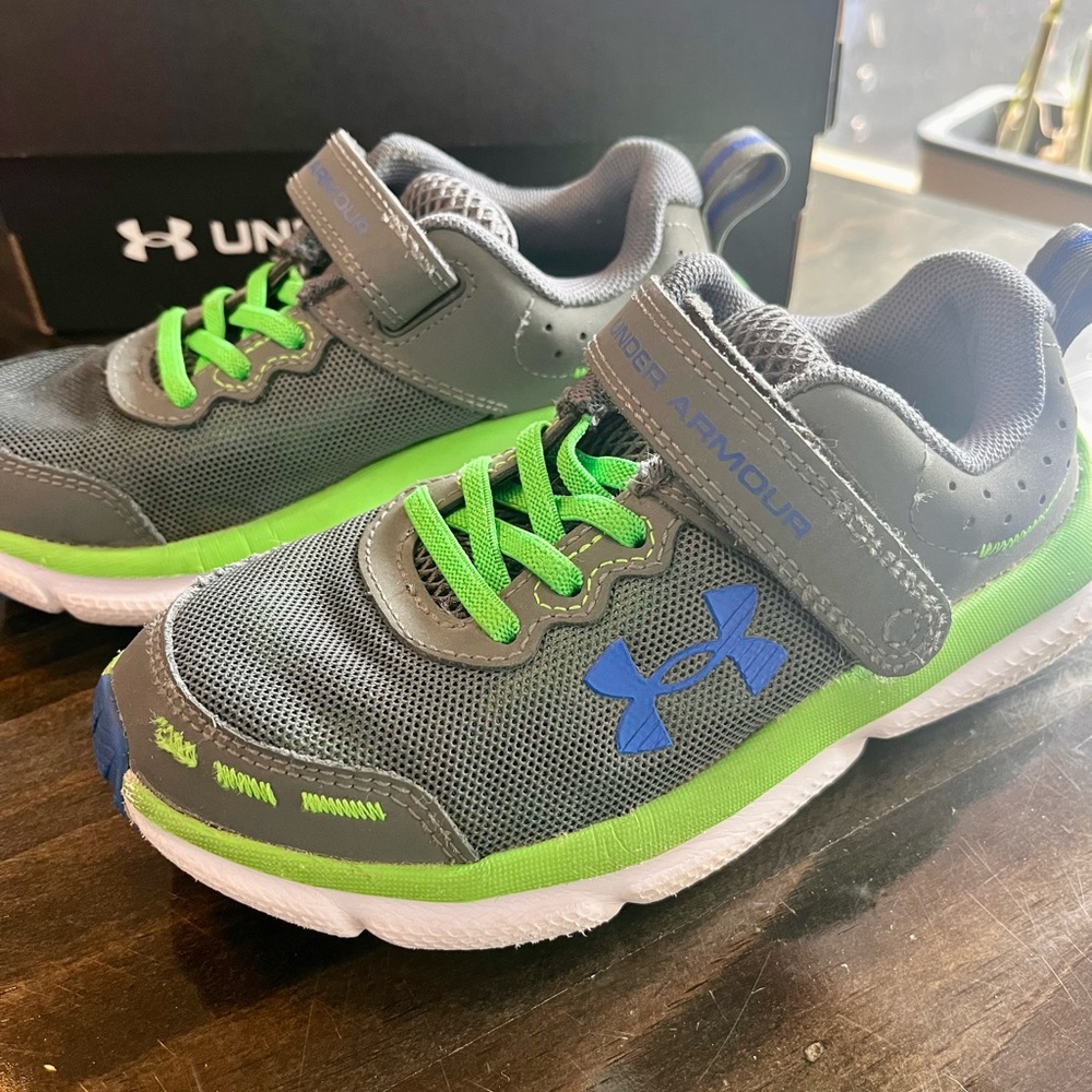 Under Armour Kids' Size 12 Sneakers in Gray and Neon Green
